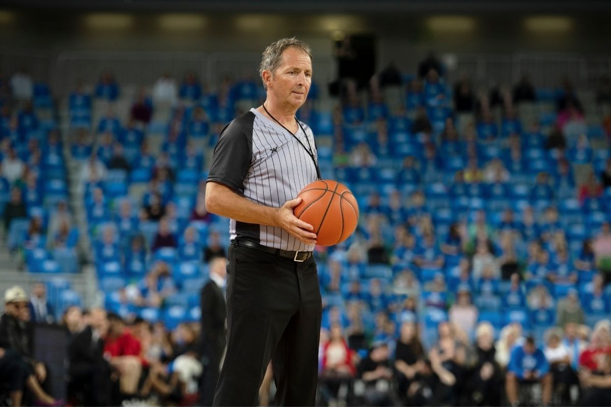 Basketball Referee Roles and Responsibilities