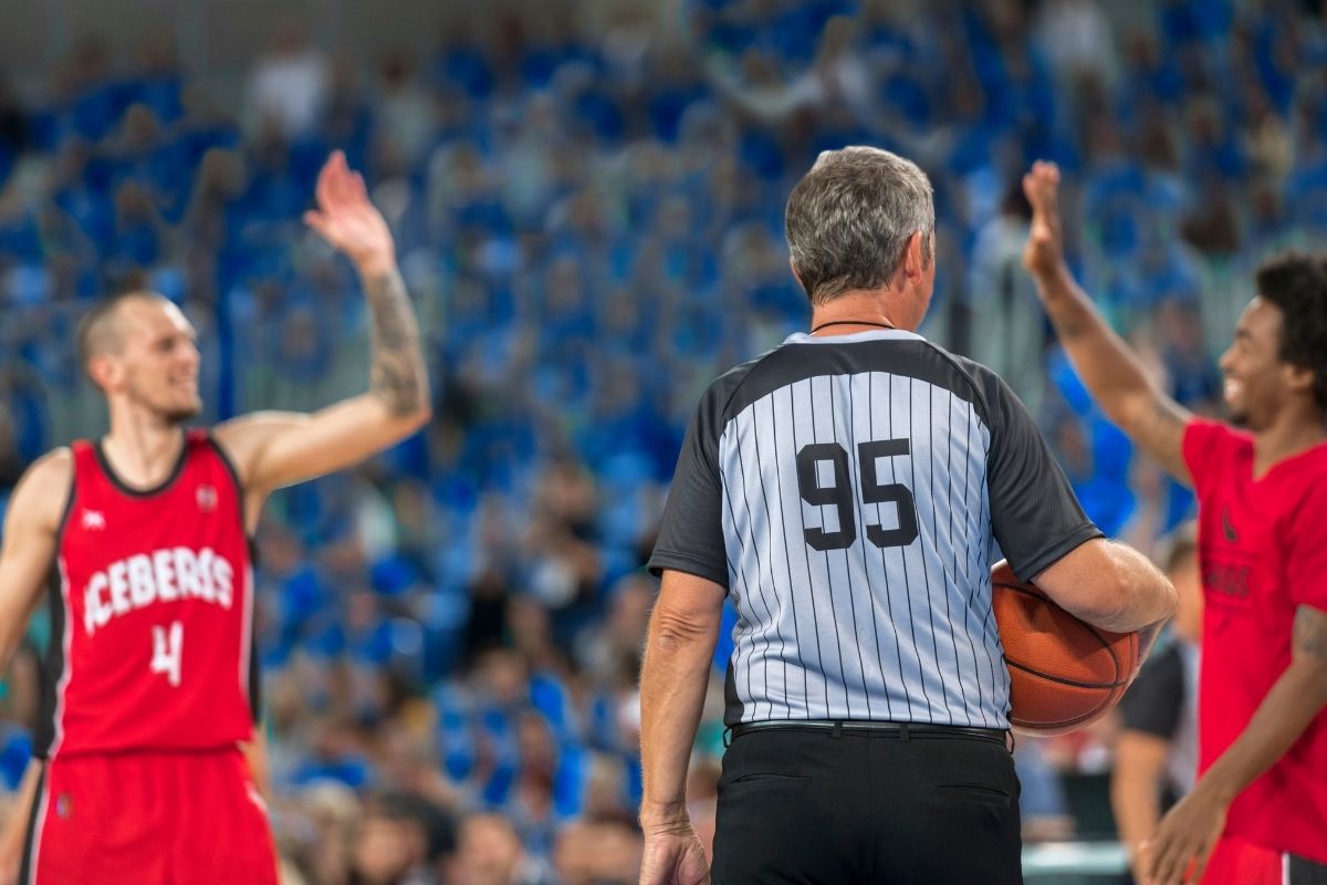 Basketball Referee Roles and Responsibilities